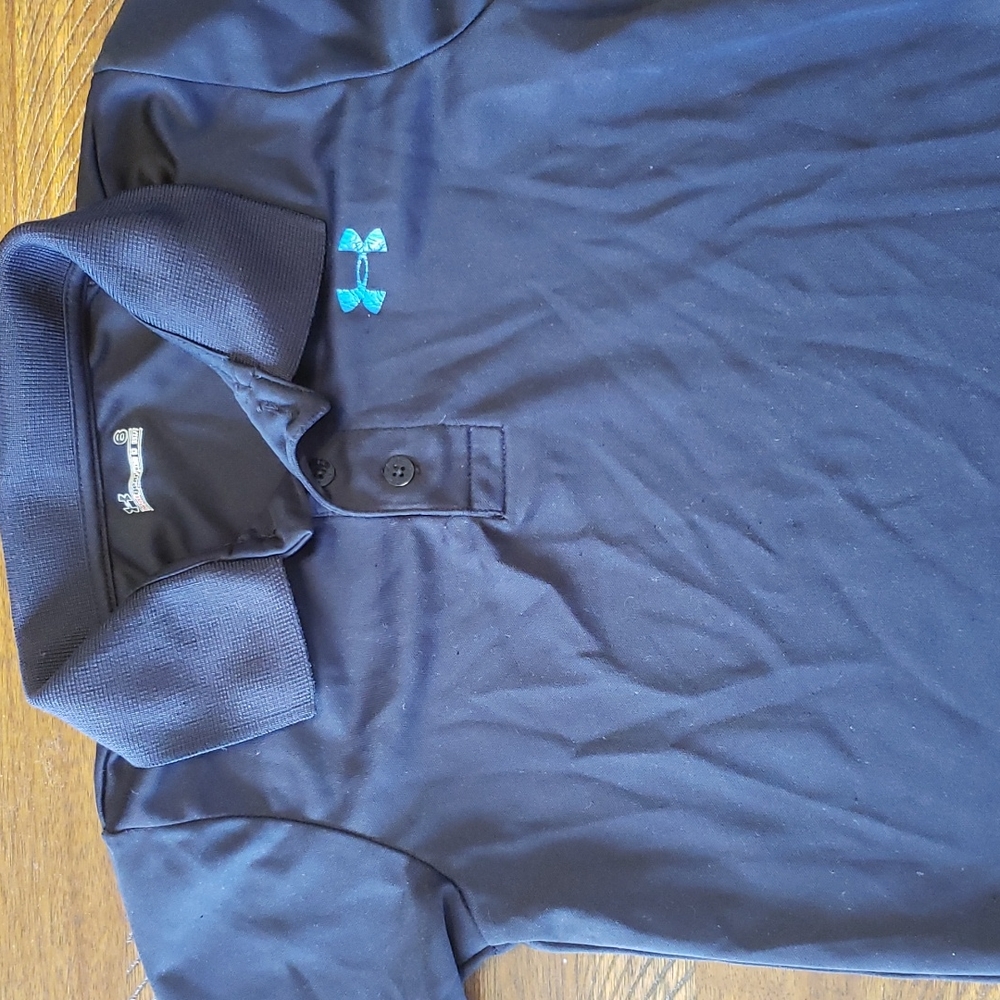 Kids size 6 black under armour shirt